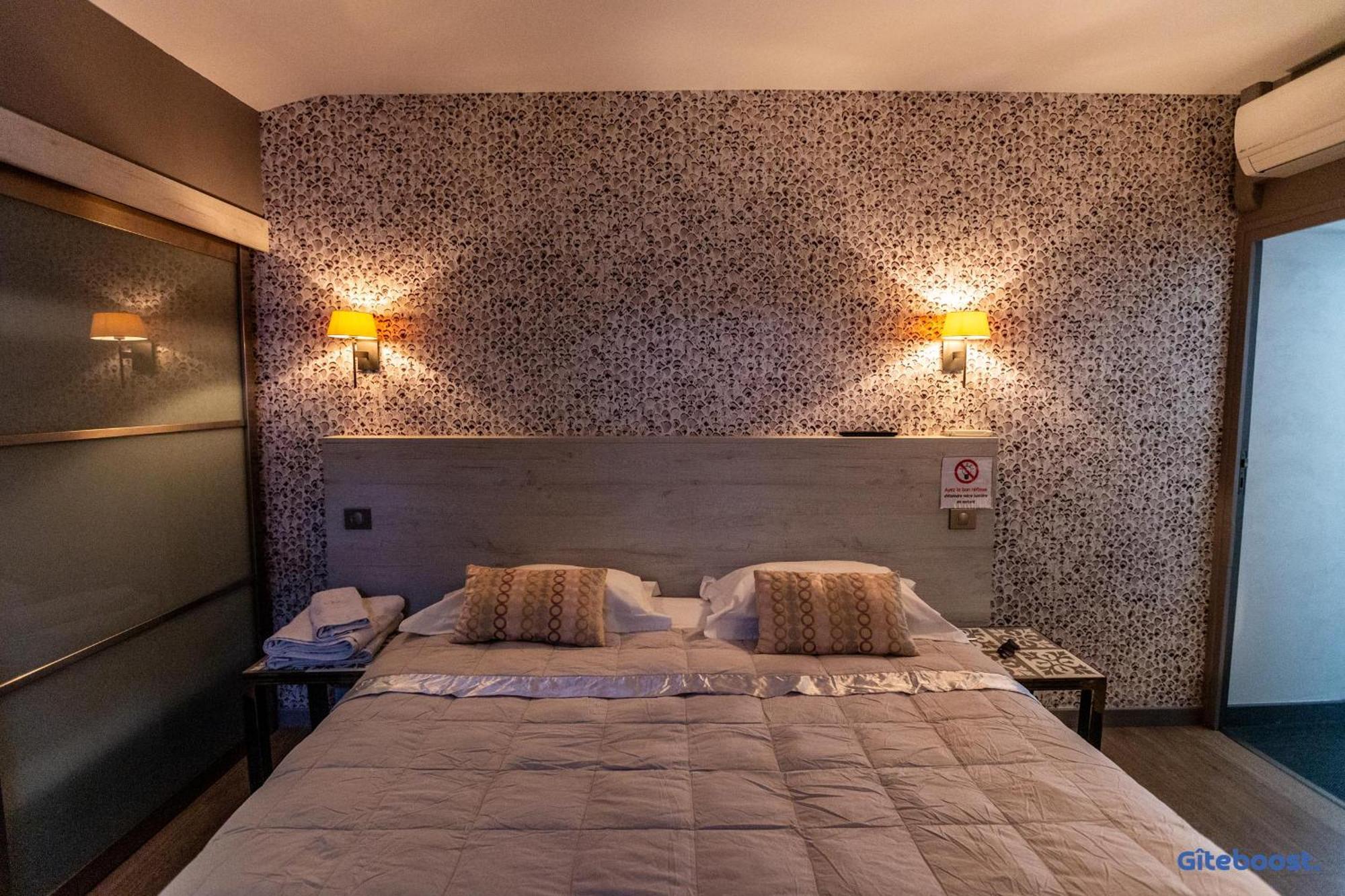 Hotel Le Val Des Sens Chatte Exterior foto