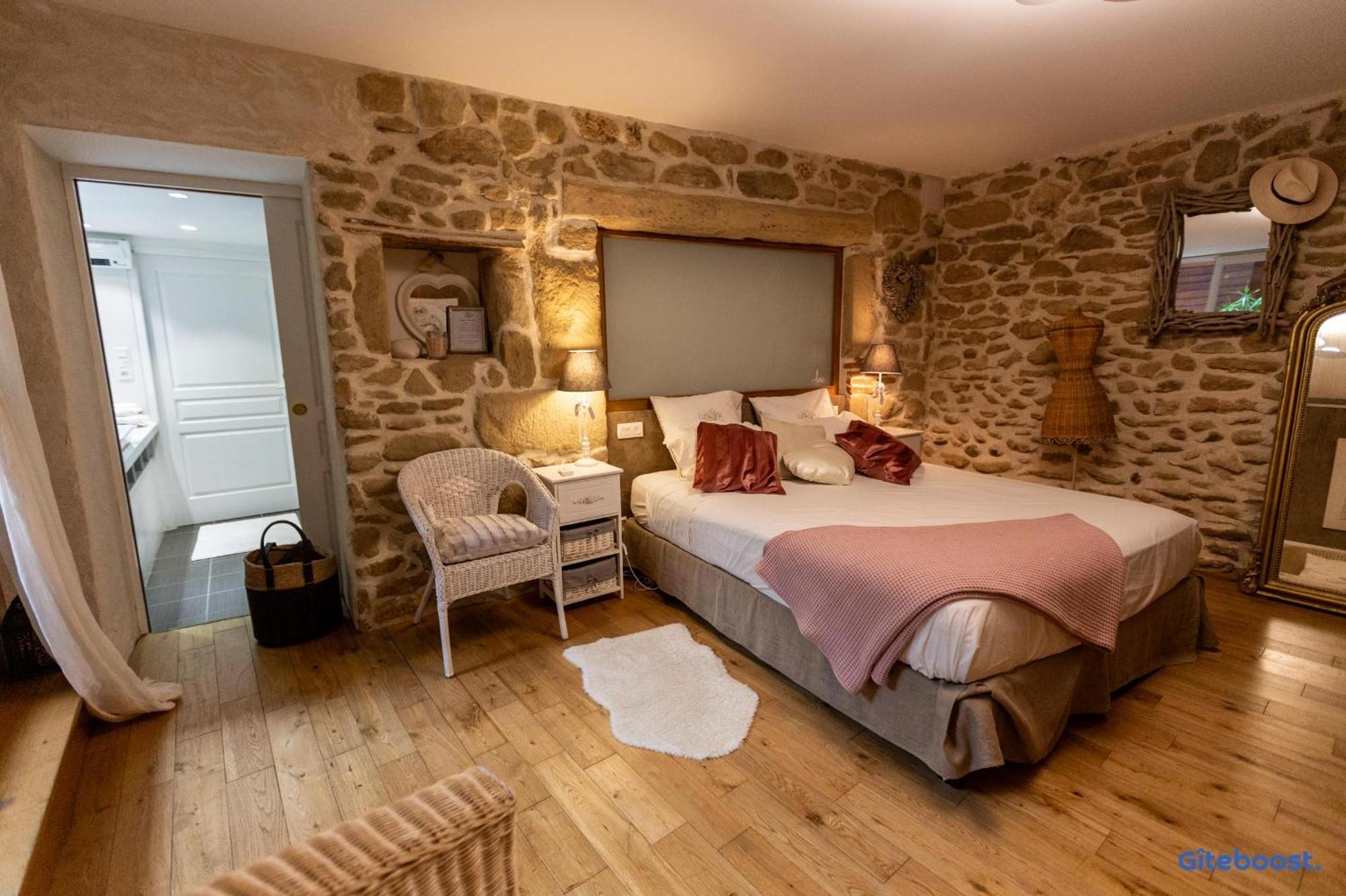 Hotel Le Val Des Sens Chatte Exterior foto