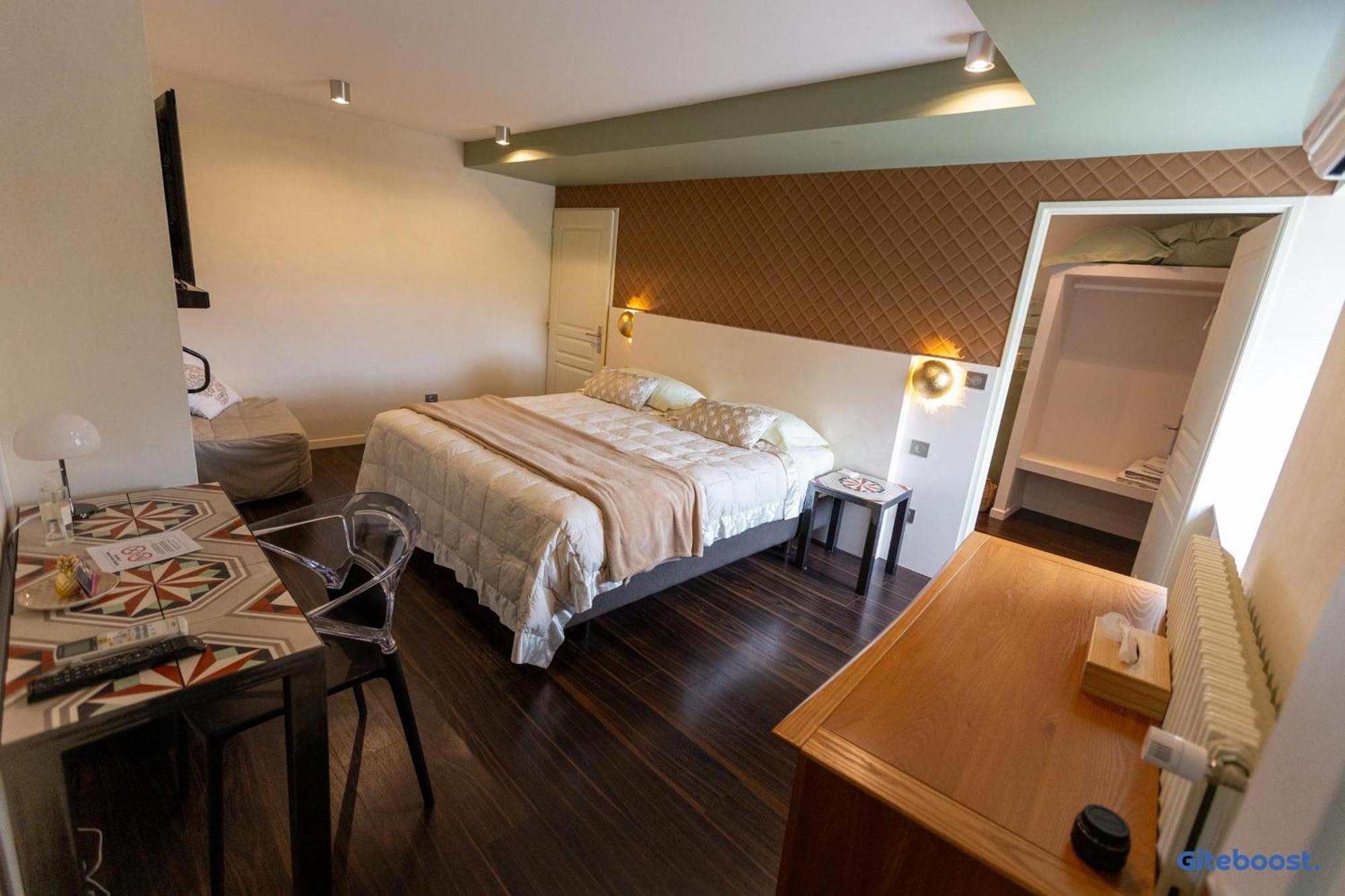 Hotel Le Val Des Sens Chatte Exterior foto